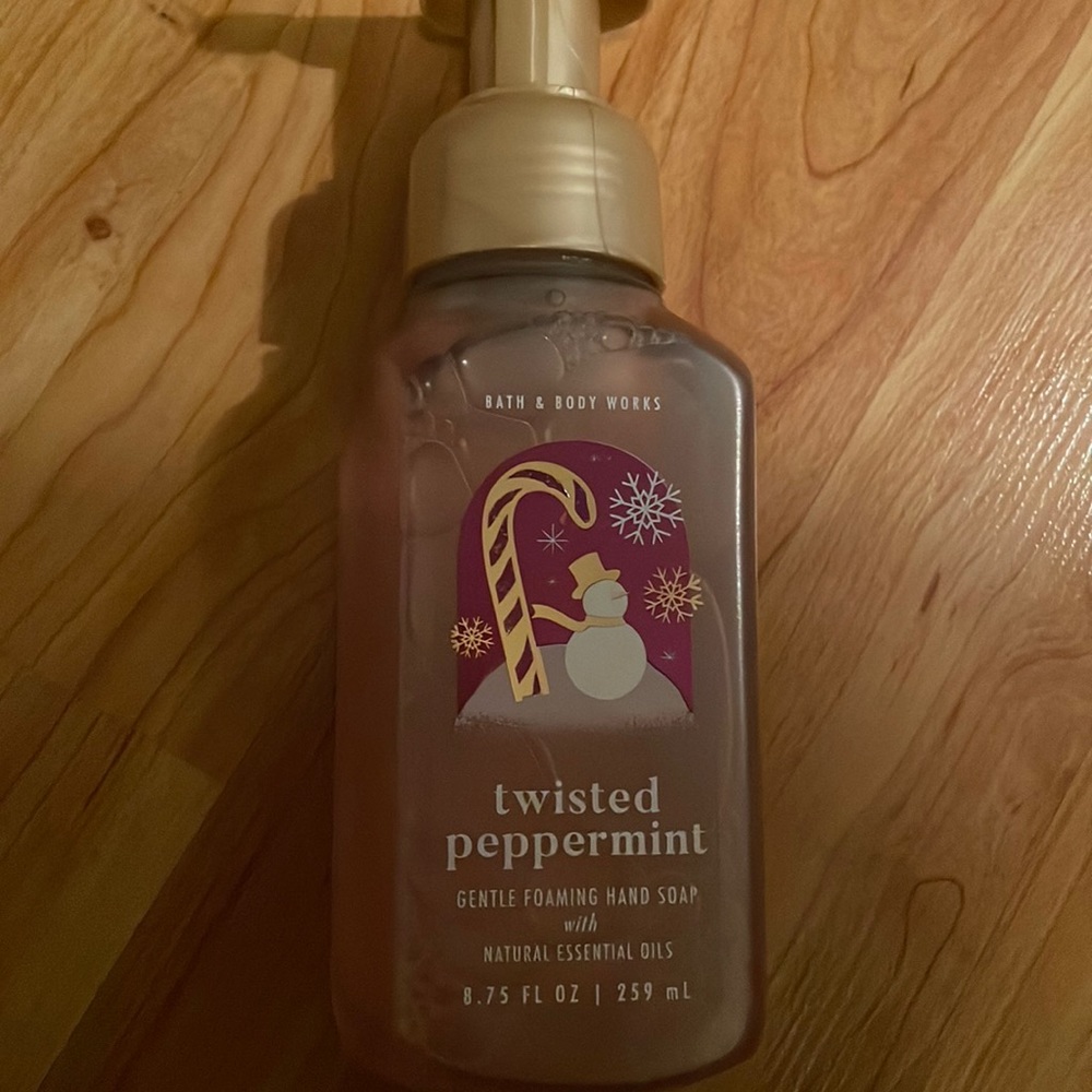 brand new twisted peppermint hand soap from bath and body works!!
